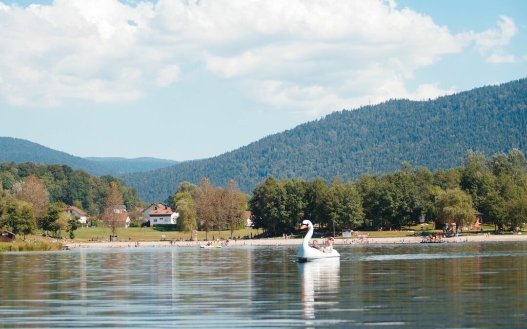 Lac de la Moselotte : un cadre naturel et de nombreuses activités en plein-air